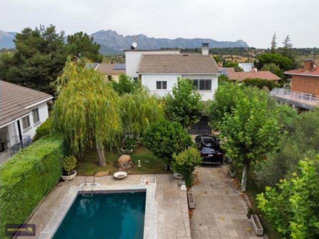 Chalet en venta en Cabanillas De La Sierra, Madrid