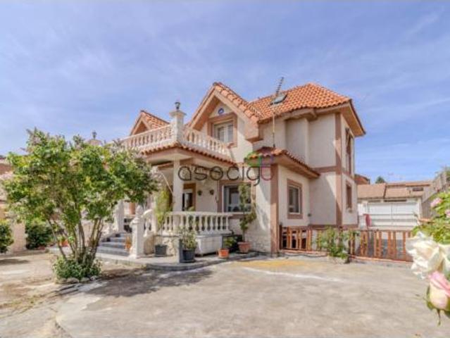 Chalet en venta en Cabanillas Del Campo, Castilla-La Mancha