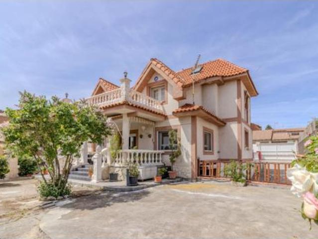 Chalet en venta en Cabanillas Del Campo, Castilla-La Mancha
