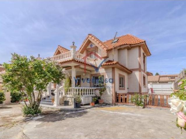 Chalet en venta en Cabanillas Del Campo, Castilla-La Mancha