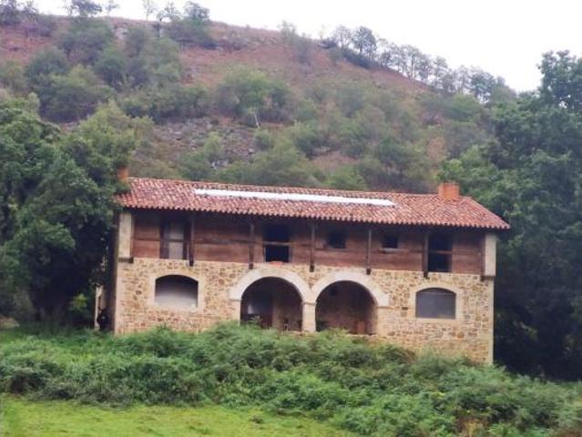 Chalet en venta en Cabuérniga, Cantabria