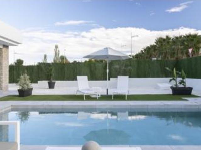 Chalet en venta en Urbanización Coto Riñales, Noroeste