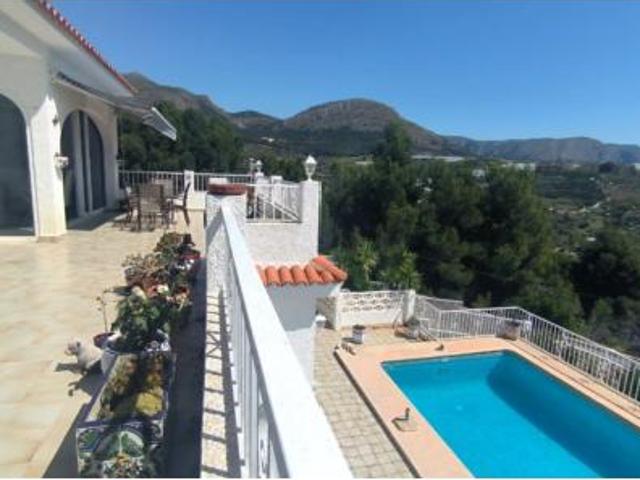 Villa en venta en Callosa D'en Sarrià, Urbanització L'Almèdia