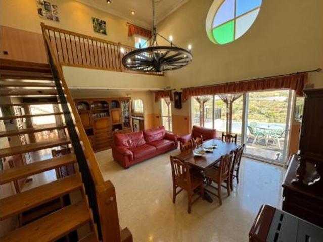 Chalet en venta en Callosa D'en Sarrià, Valencia