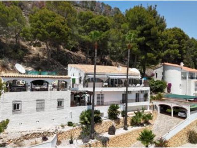 Villa en venta en Callosa D'en Sarrià, Urbanización Sierra Verde