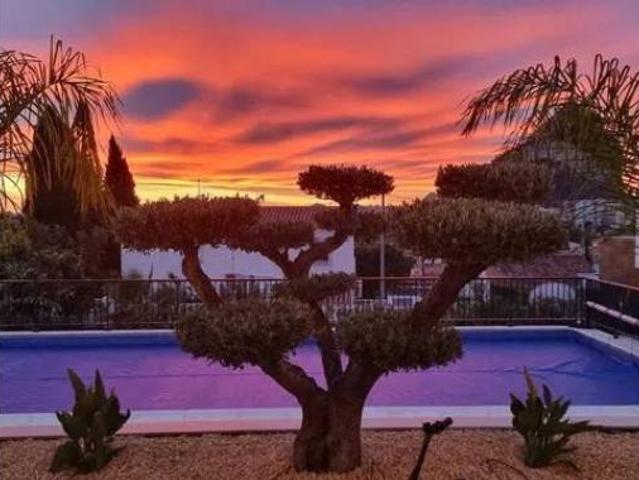 Chalet en venta en Ortembach, Calp