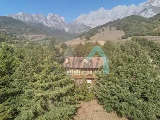 Chalet en venta en Camaleño, Cantabria