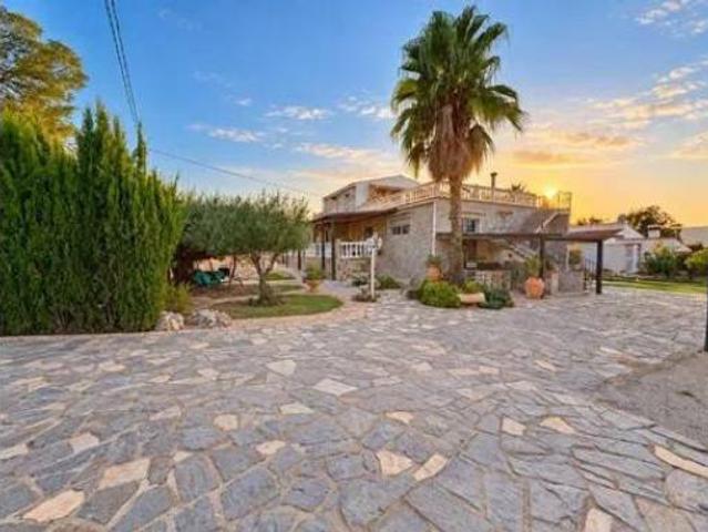 Chalet en venta en Canals, València / Valencia