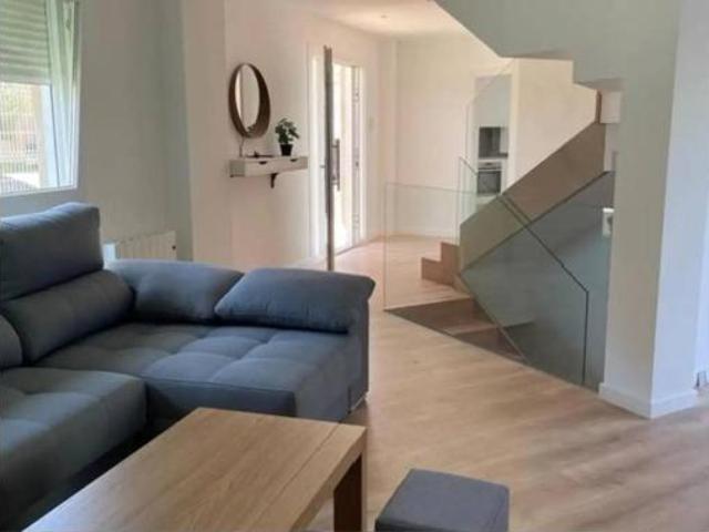 Chalet en venta en Aldán, O Morrazo