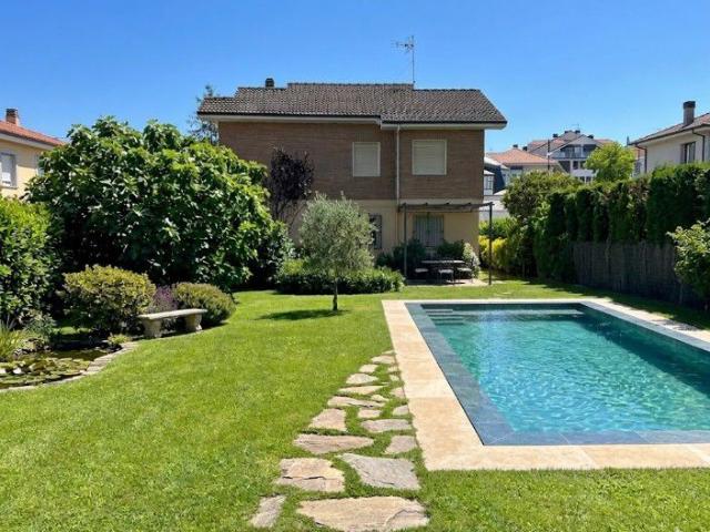 Chalet en venta en Barrio El Arco, Noja