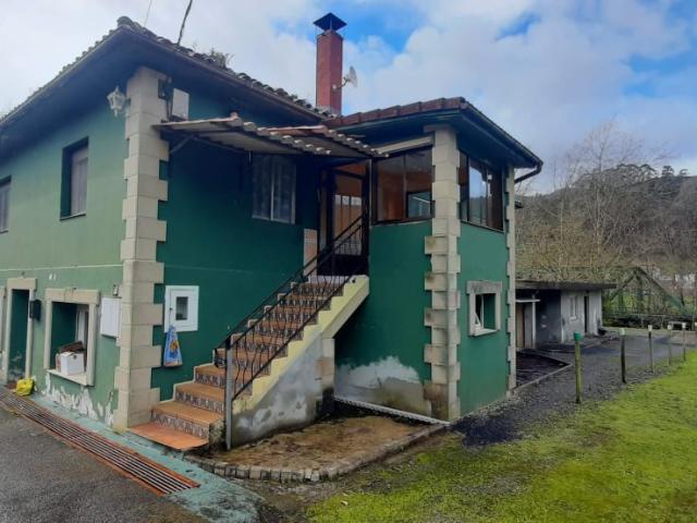 Chalet en venta en Rasines, Cantabria