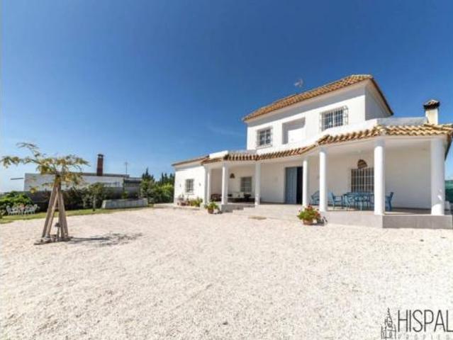 Chalet en venta en Cantillana, Andalucía