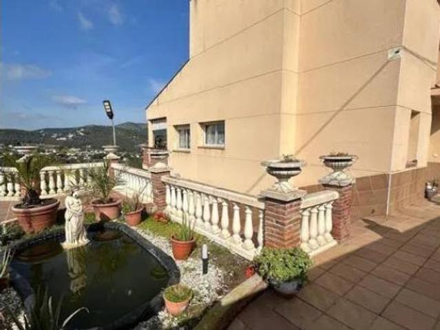 Chalet en venta en Canyelles, Barcelona