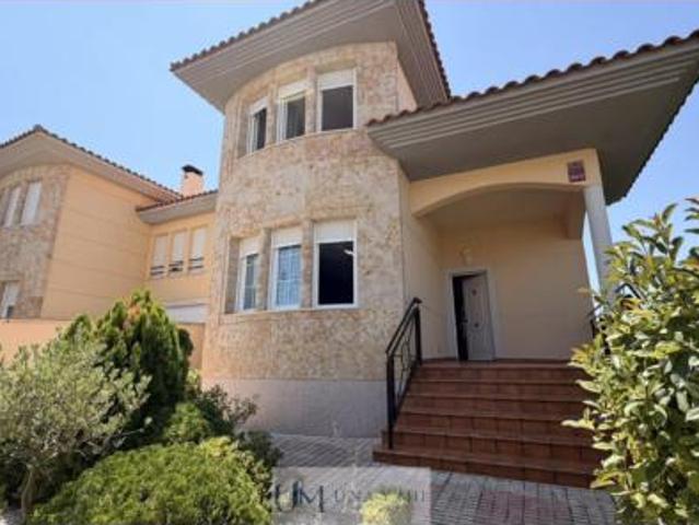 Chalet en venta en Carpihuelo, Carbajosa De La Sagrada