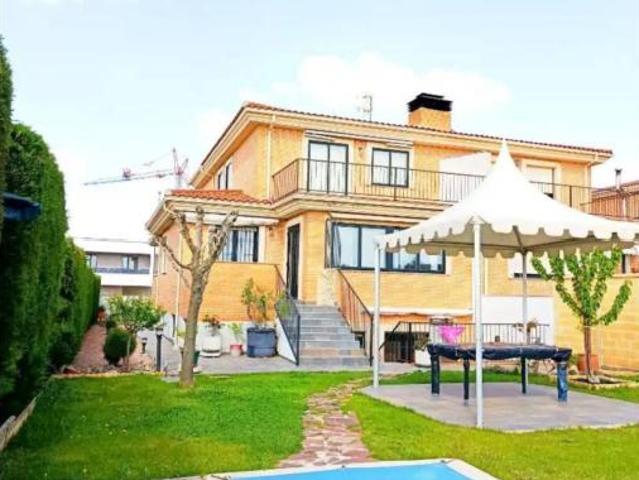 Chalet en venta en Carpihuelo, Carbajosa De La Sagrada