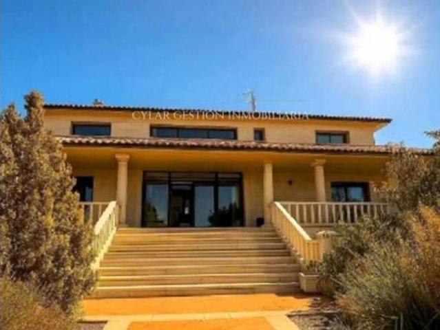 Villa en venta en Carbajosa De La Sagrada