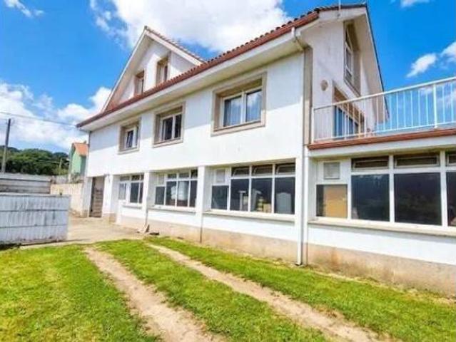 Chalet en venta en O Fondal, Carballo
