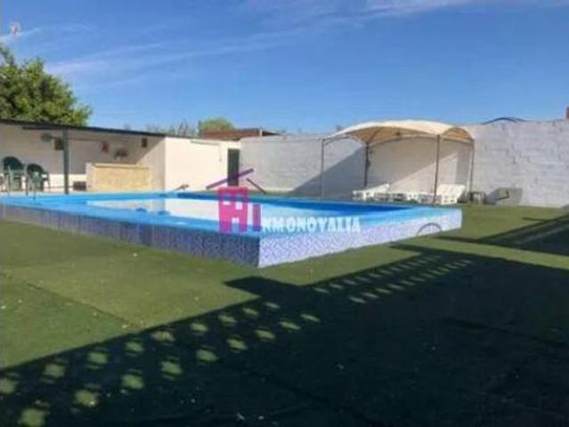 Chalet en venta en Carmona, Andalucía
