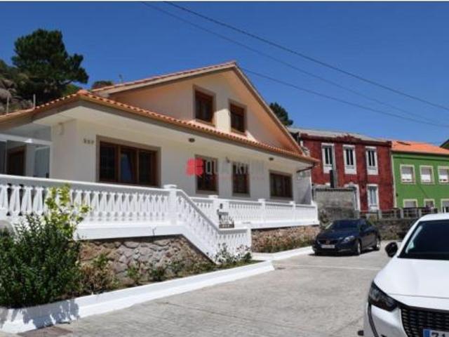 Chalet en venta en Muros, Galicia