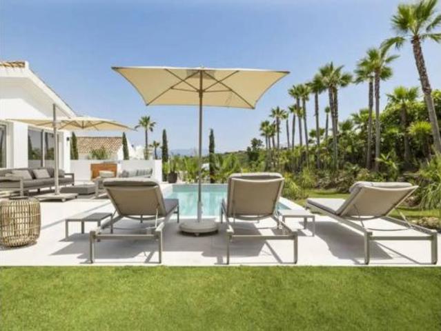 Chalet en venta en Bahía de Casares, Costa del Sol Occidental