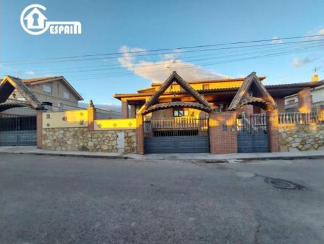 Chalet en venta en Casarrubios Del Monte, Castilla-La Mancha