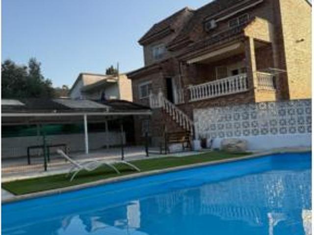 Villa en venta en Casarrubios Del Monte, Calypo Fado