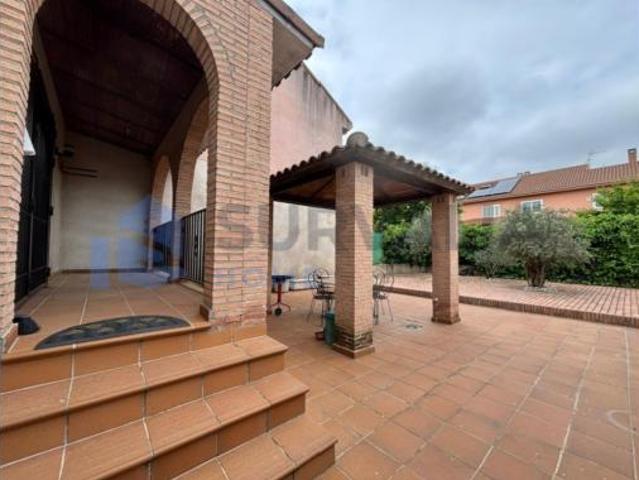 Chalet en venta en Casarrubuelos, Madrid