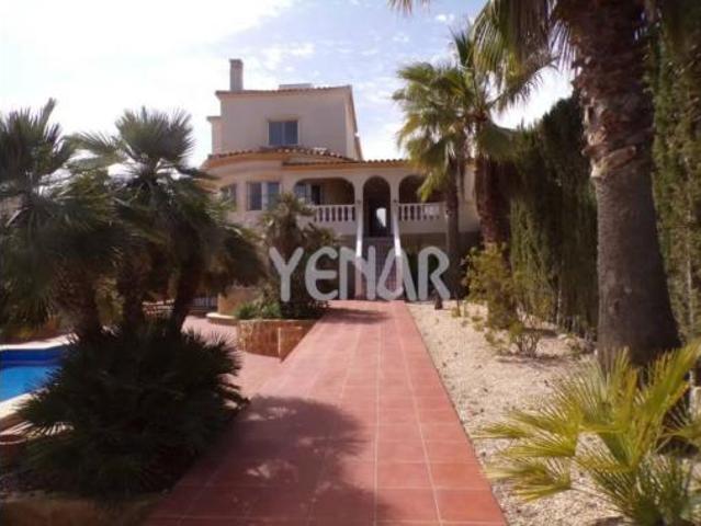 Chalet en venta en Castalla Internacional, l'Alcoià