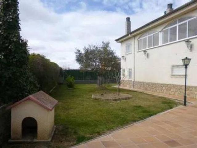Chalet en venta en Urbanización Altozano, Castellanos de Villiquera