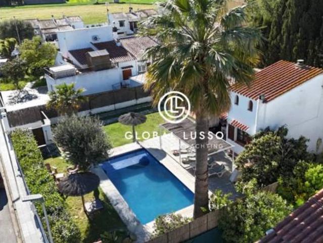 Chalet en venta en Castelló i Castelló Nou, Alt Empordà