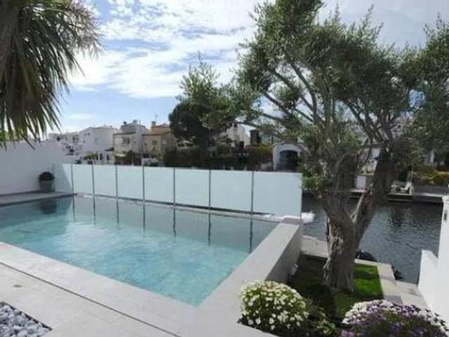 Chalet en venta en Empuriabrava, Alt Empordà