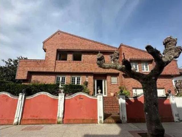 Chalet en venta en Piedrasblancas, Castrillón