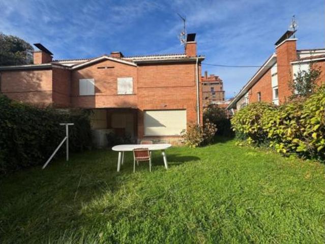 Chalet en venta en Piedrasblancas, Castrillón