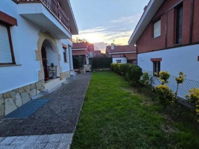 Chalet en venta en Sámano, Castro-urdiales
