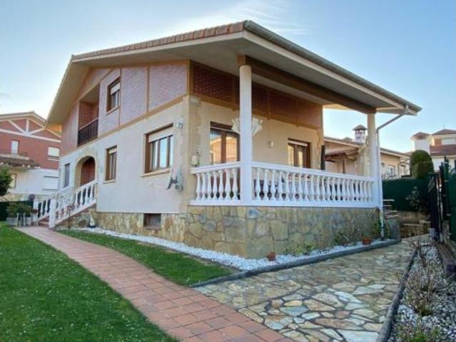 Chalet en venta en Lusa, Castro-urdiales
