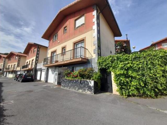 Villa en venta en Castro-urdiales, Cerdigo