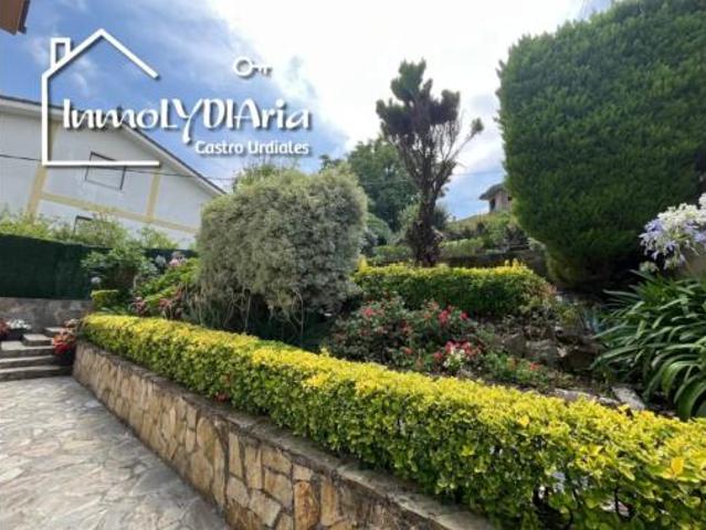 Chalet en venta en Otañes, Castro-urdiales