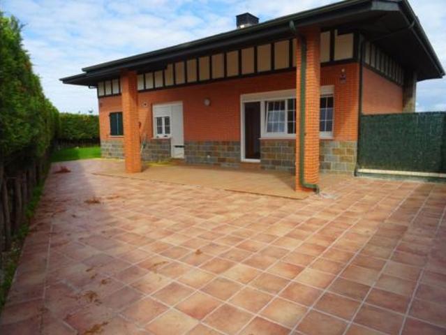 Chalet en venta en Barrio Campijo, Castro-urdiales