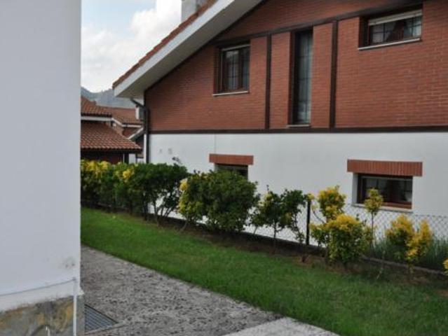 Chalet en venta en Montealegre, Castro-urdiales
