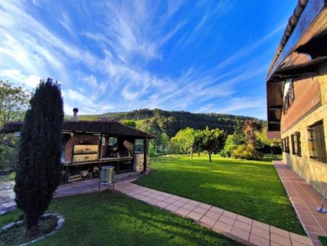 Chalet en venta en Montealegre, Castro-urdiales