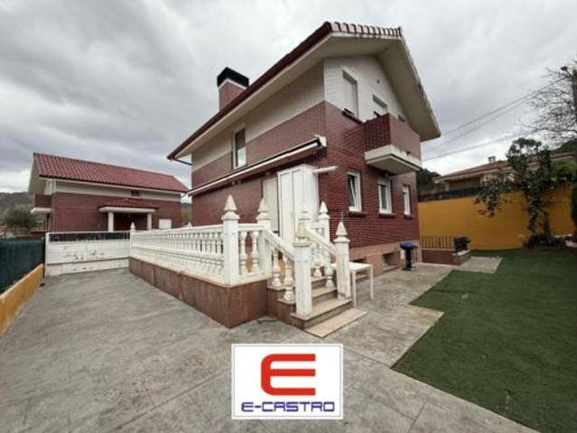 Chalet en venta en Sámano, Castro-urdiales