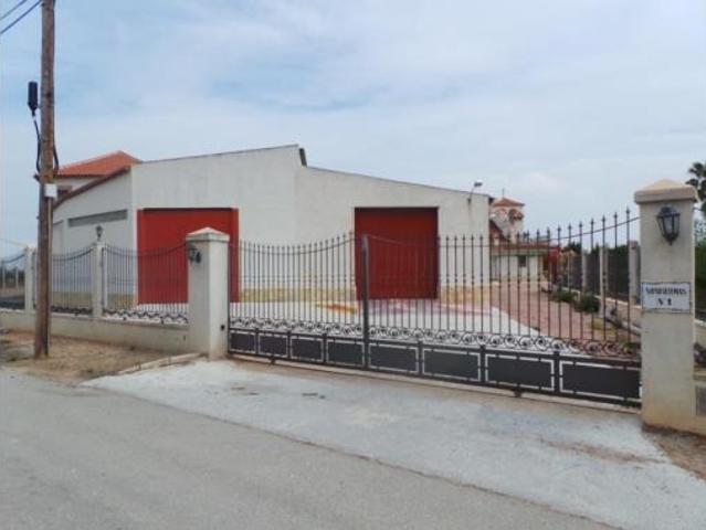 Chalet en venta en Catral, Valencia