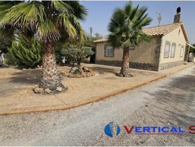 Chalet en venta en Caudete, Castilla-La Mancha