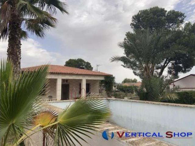 Chalet en venta en Caudete, Castilla-La Mancha