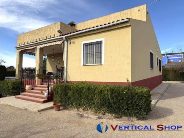Chalet en venta en Caudete, Castilla-La Mancha