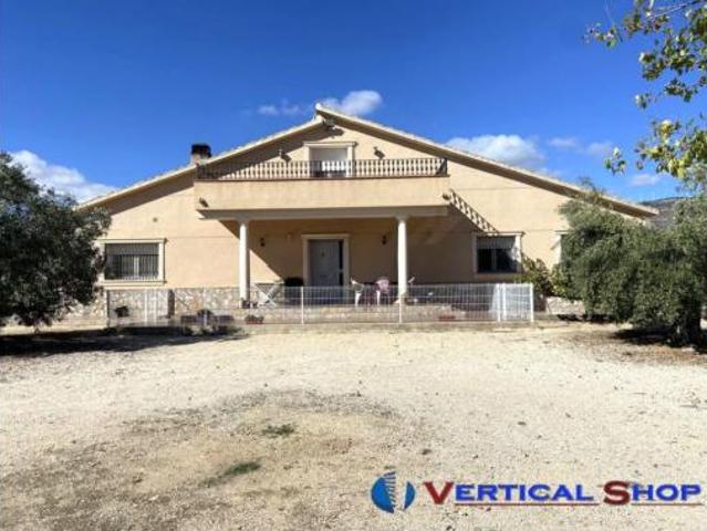 Chalet en venta en Caudete, Castilla-La Mancha