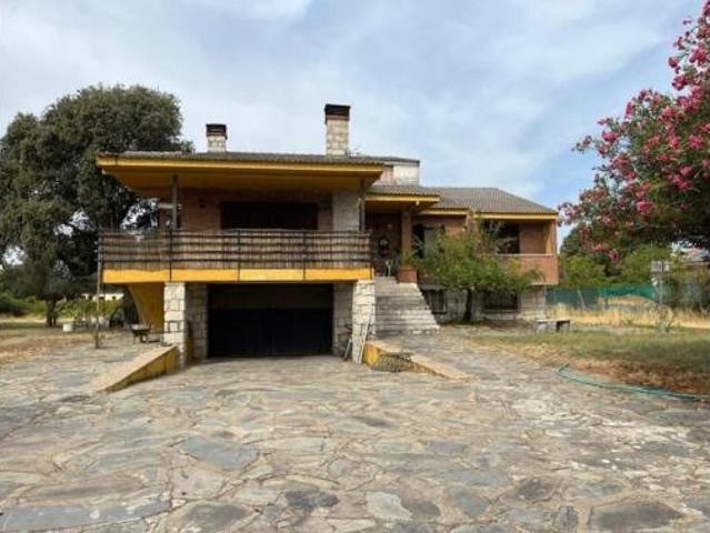 Chalet en venta en Cazalegas, Castilla-La Mancha