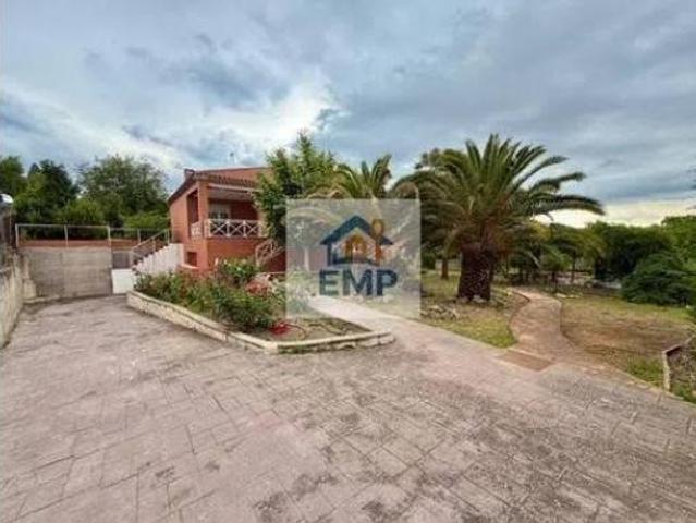 Chalet en venta en Cedillo Del Condado, Castilla-La Mancha
