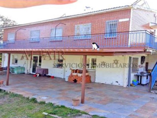 Chalet en venta en Cenicientos, Madrid
