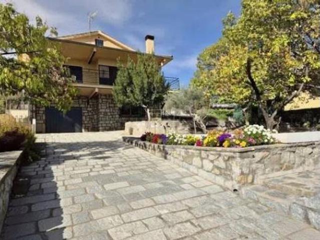 Chalet en venta en Cercedilla, Madrid